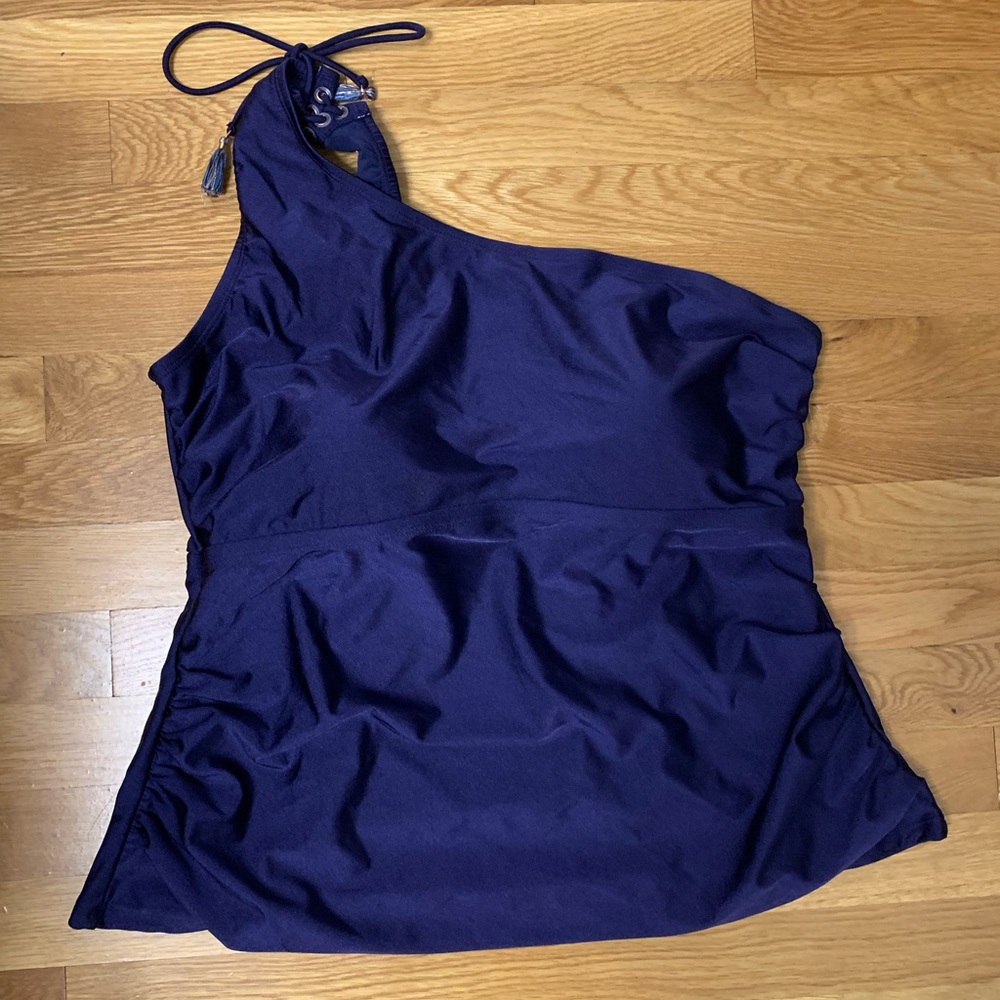 LYSA navy blue one shoulder bathing suit top. 1X